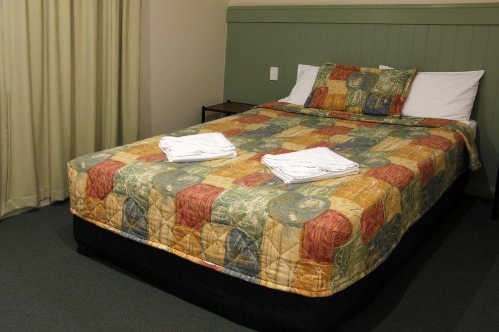 Pittsworth Motor Inn エクステリア 写真