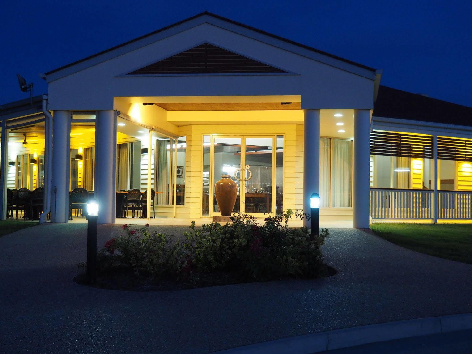 Pittsworth Motor Inn エクステリア 写真