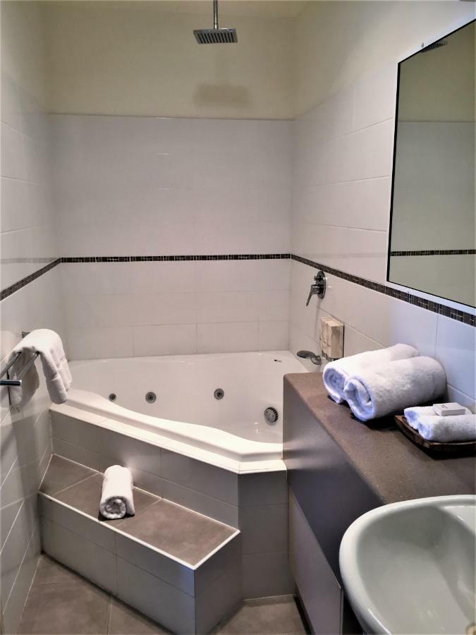 Pittsworth Motor Inn エクステリア 写真