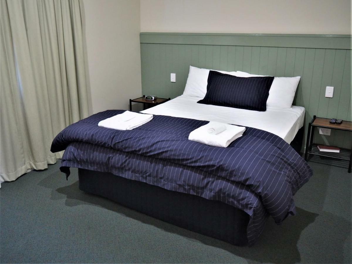 Pittsworth Motor Inn エクステリア 写真