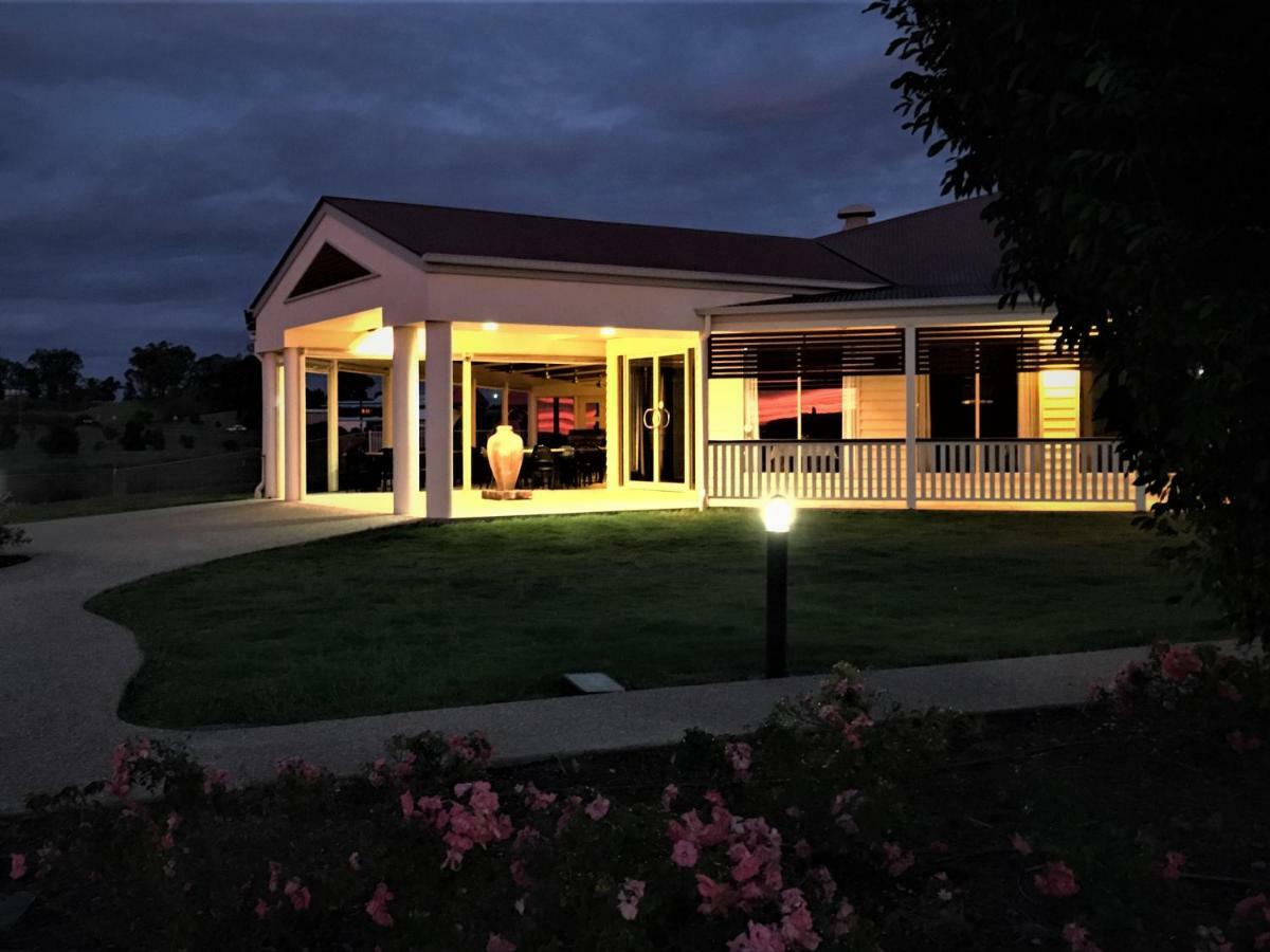 Pittsworth Motor Inn エクステリア 写真